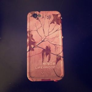 Pink camo lifeproof case